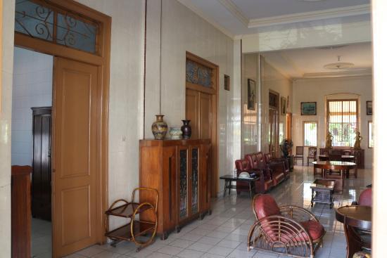 Hotel Paviljoen Сурабая Екстериор снимка