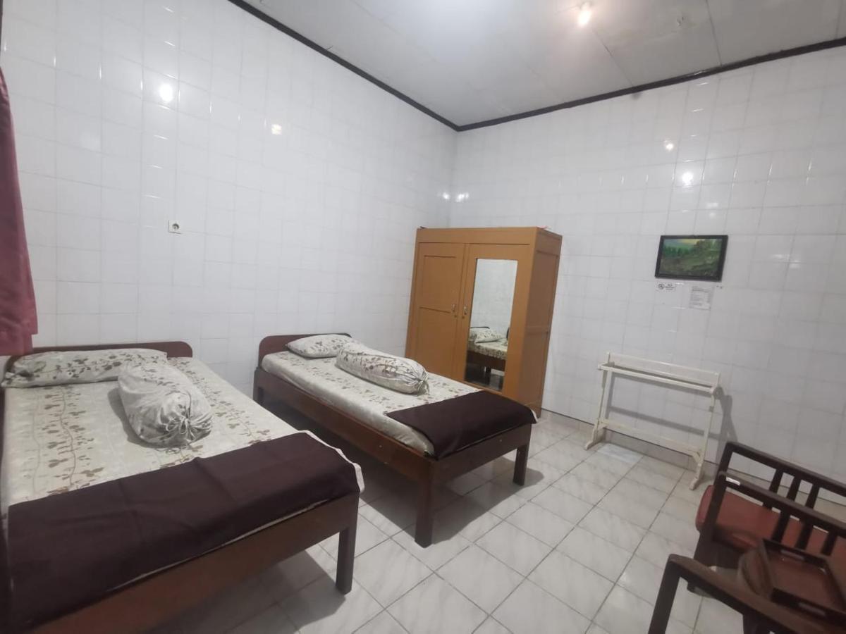 Hotel Paviljoen Сурабая Екстериор снимка